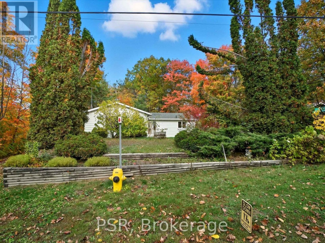 1016 VICTORIA STREET, 