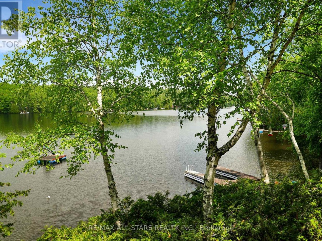 1233 Crystal Lake Road, Crystal Lake