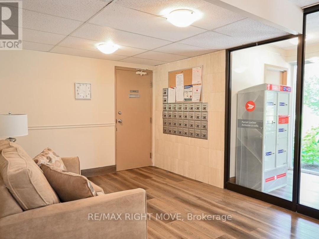 102 54 Fittons Road W, Orillia