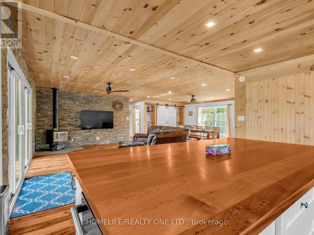 4055 Glen Cedar Drive, Lake Simcoe