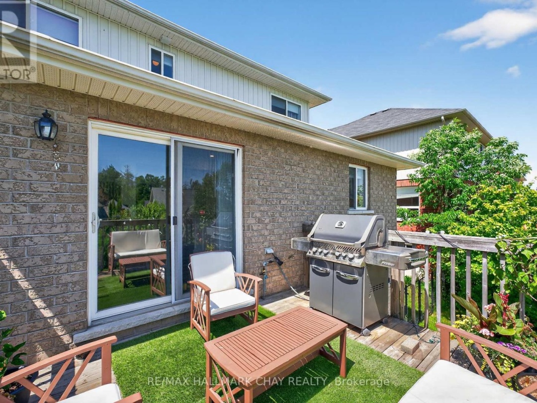 3159 BASS LAKE SIDE ROAD E, 