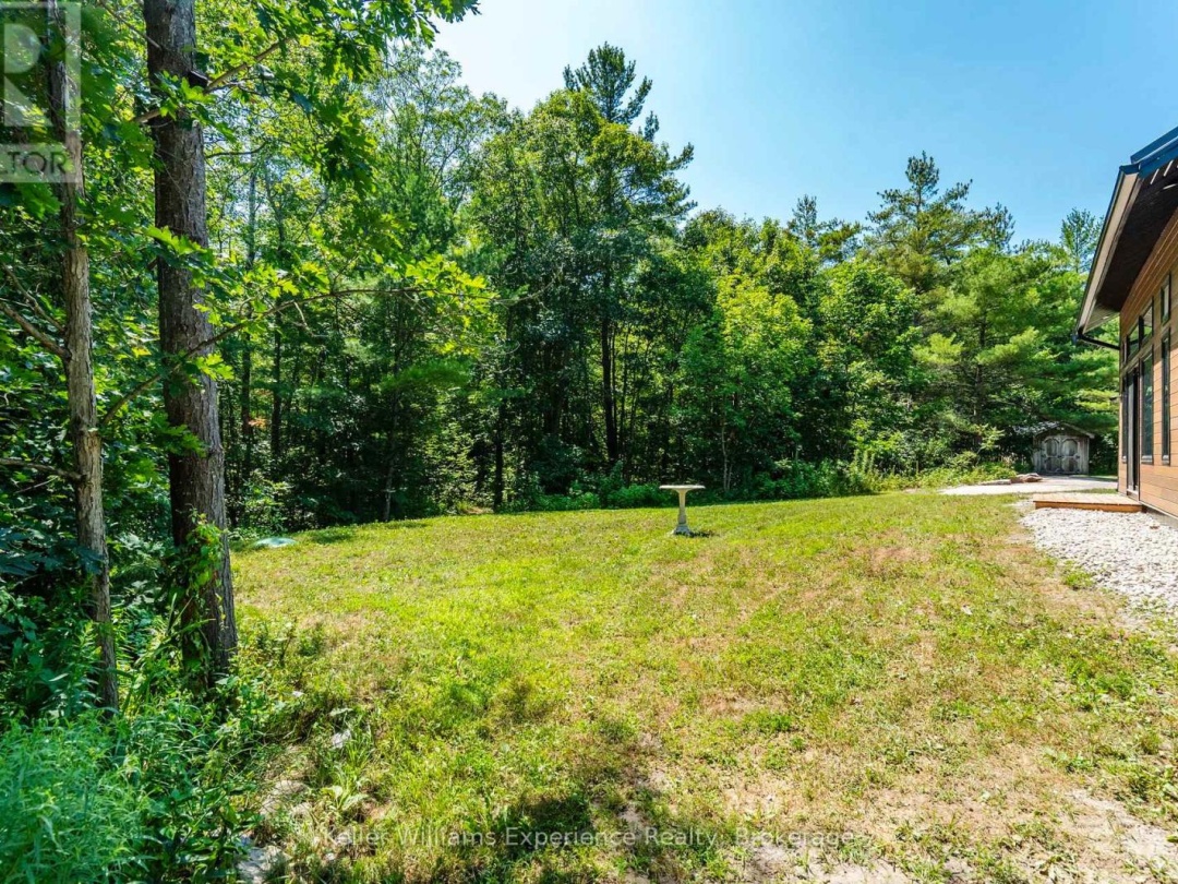 753 HONEY HARBOUR ROAD, 