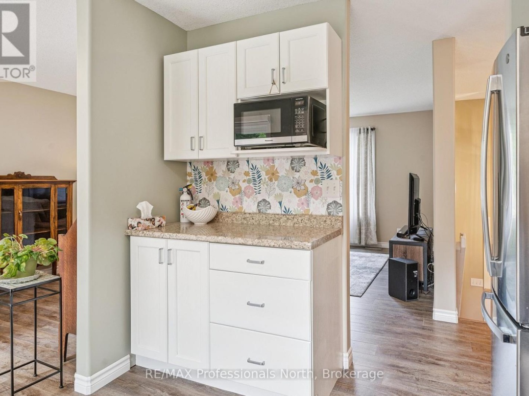 57 YONGE STREET S, 