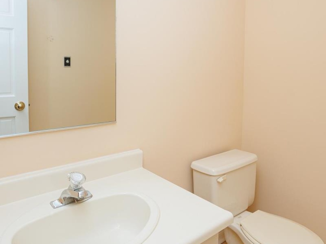 16 - B90 PARKLAWN BOULEVARD, 