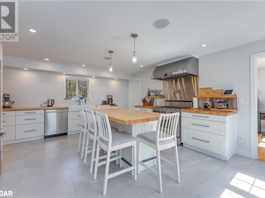 1572 Laughlin Falls Road, Coldwater