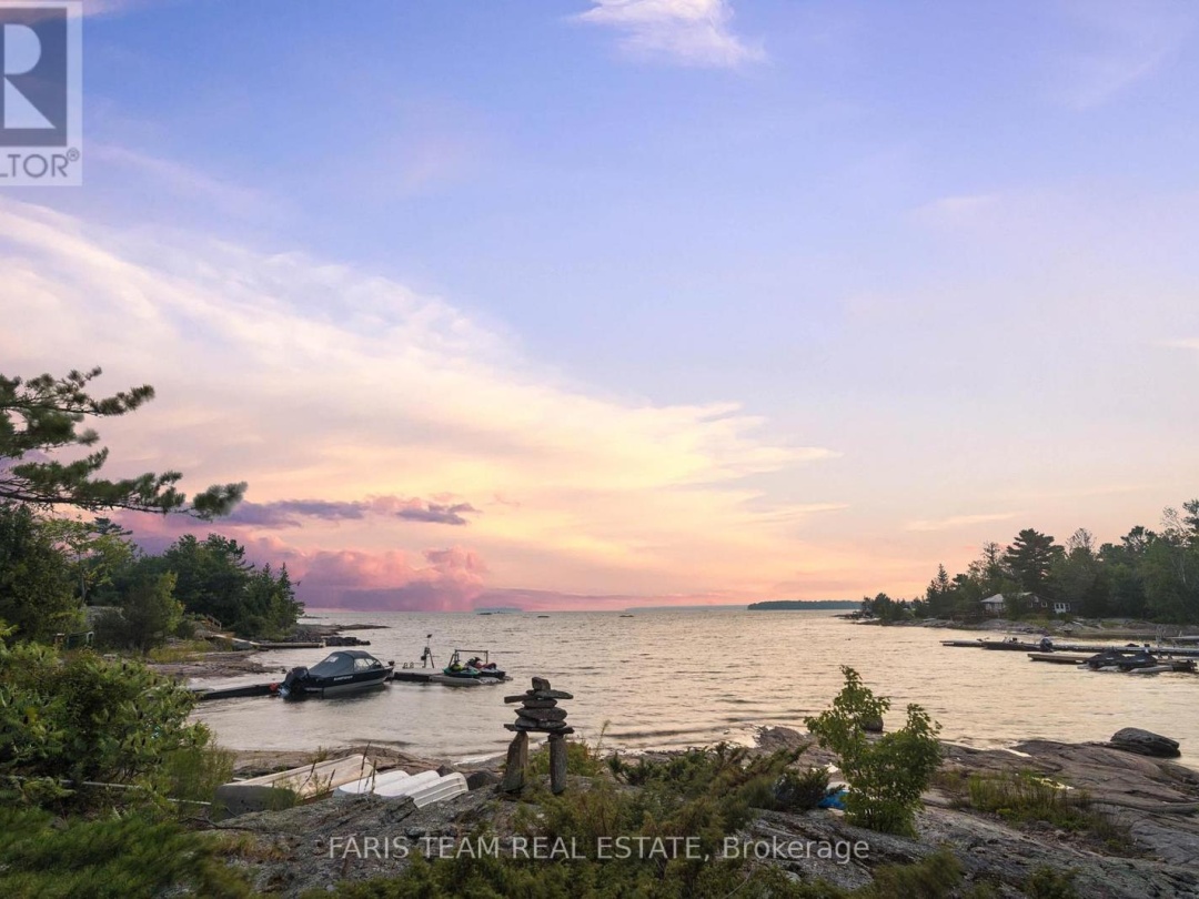 70 Kamenni Bay Road, Georgian Bay