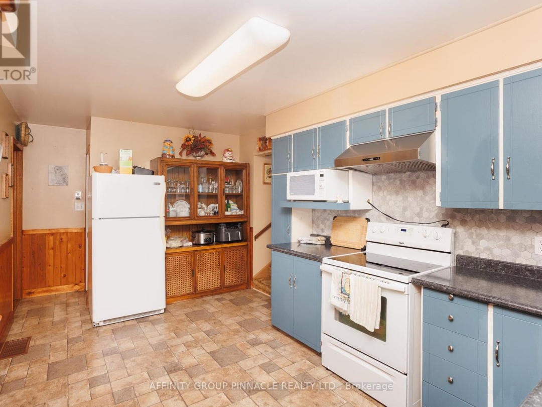 46 MAPLEWOOD AVENUE, 