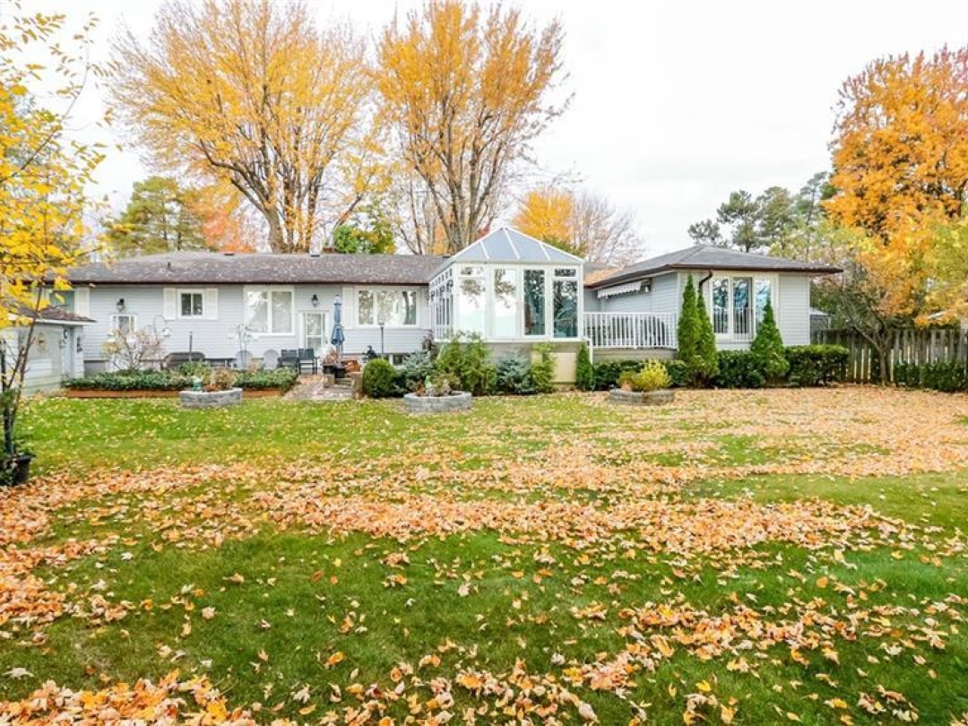 155 PARKSIDE DR Drive, Lake Simcoe