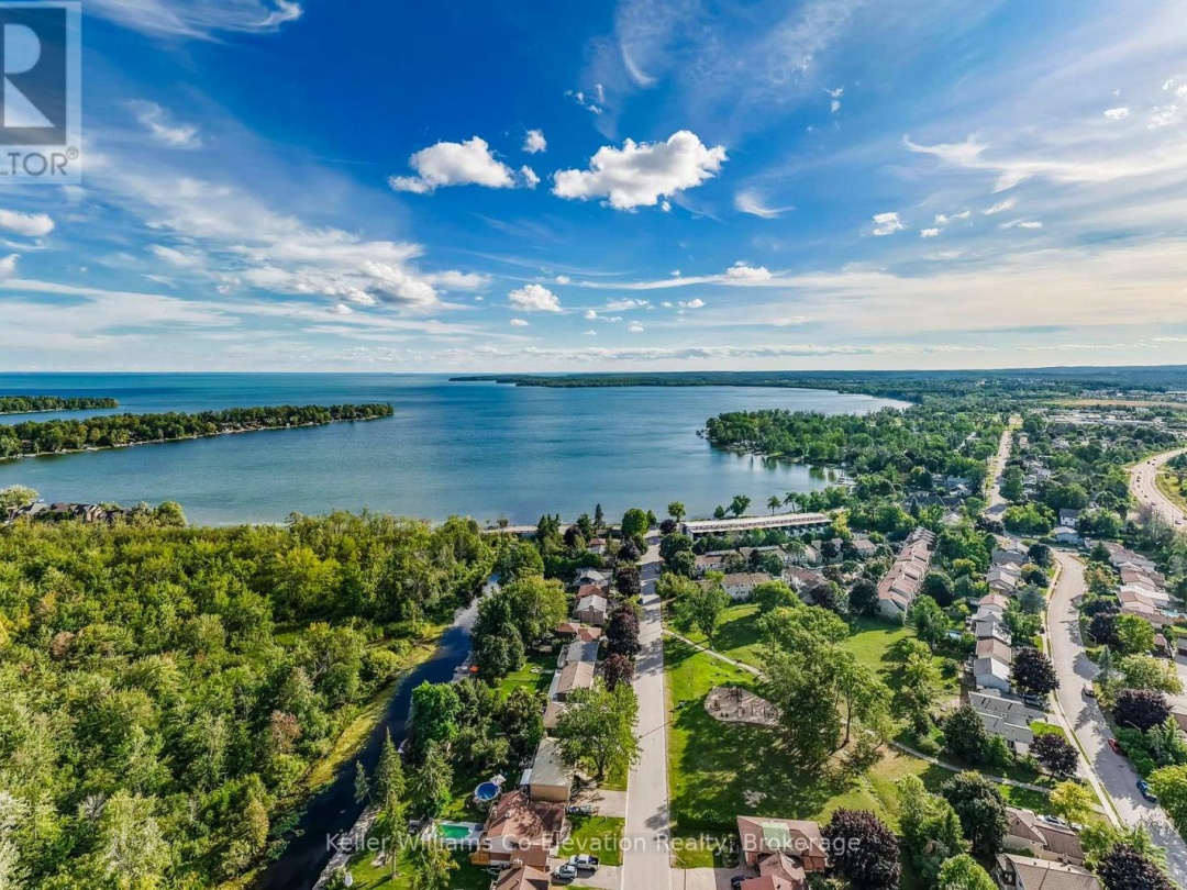 32 LANKIN BOULEVARD, 