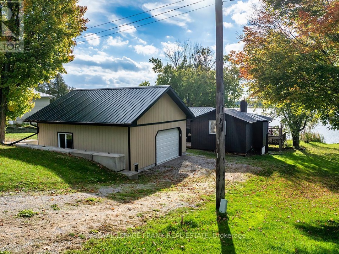 119 OAKDENE CRESCENT, 