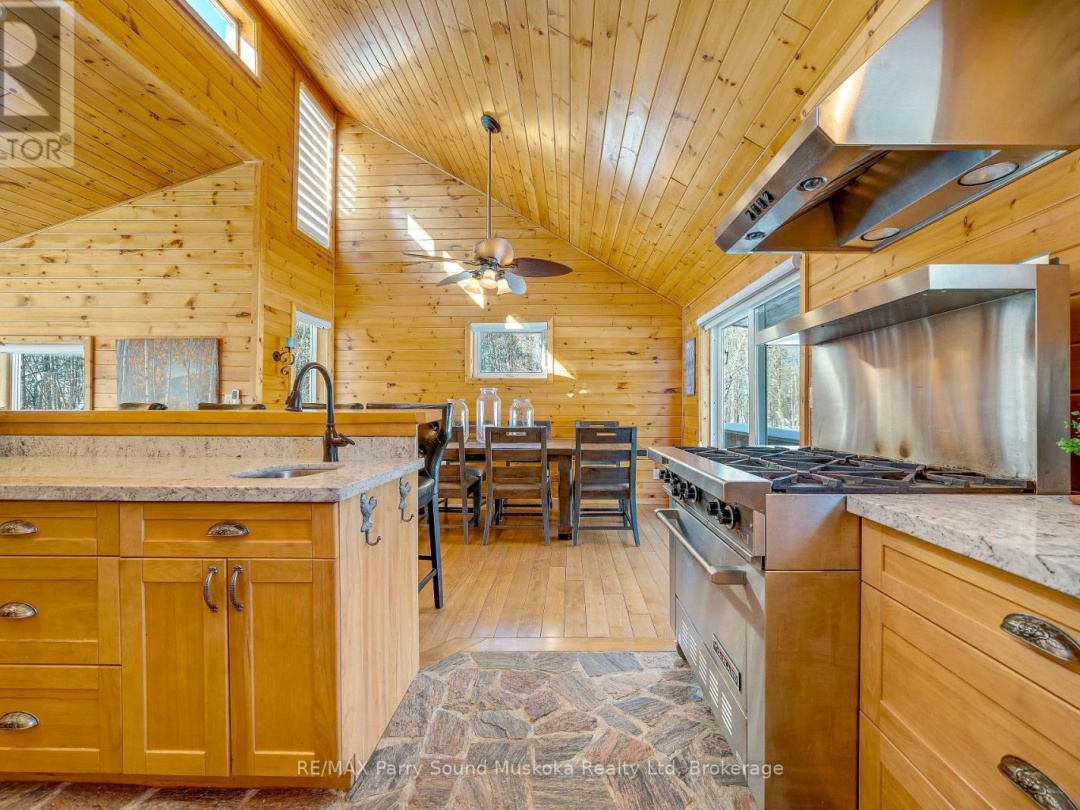 587 Centre Road, Manitouwabing Lake