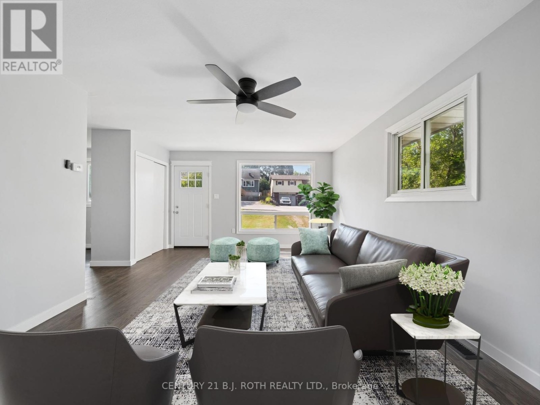 138 SIMCOE STREET, 