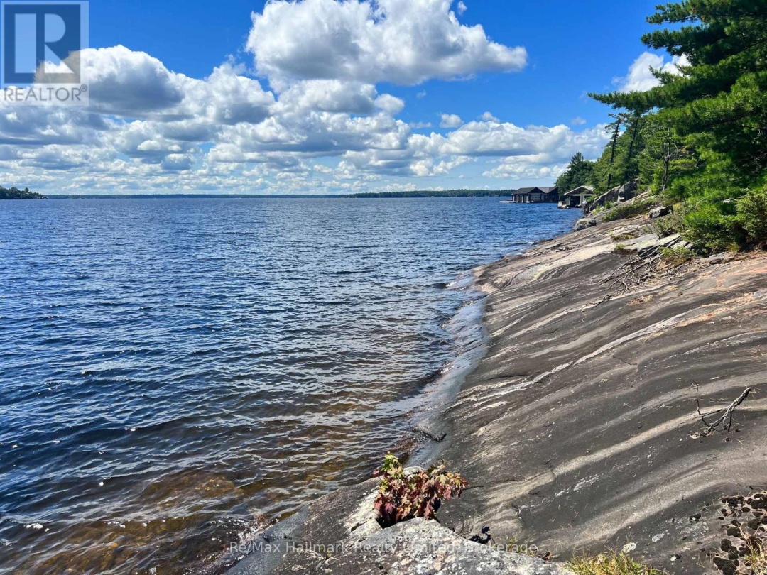 1091 Strawberry Lane, Lake Muskoka