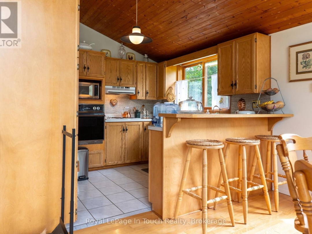 3098 ISLAND 1040, 