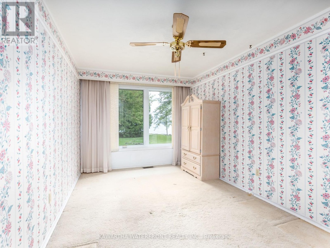 557 Riverside Drive, Pigeon Lake