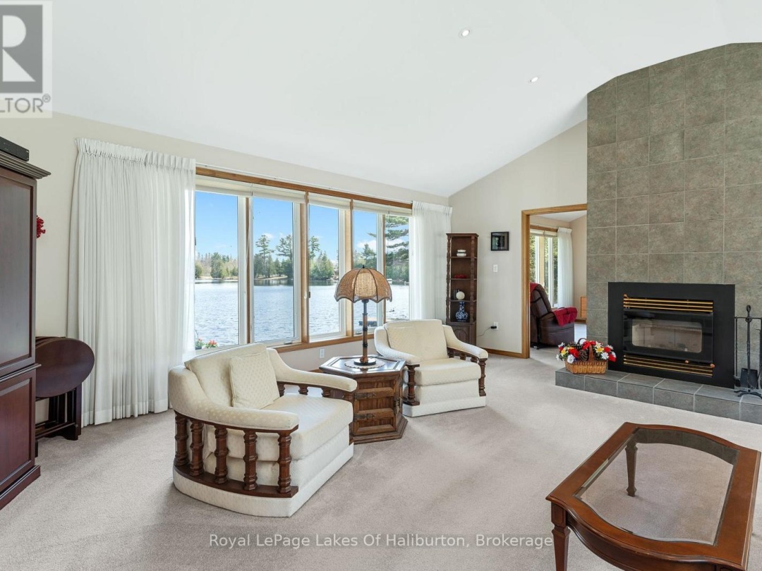 1089 PIONEER ROAD, Gooderham Lake