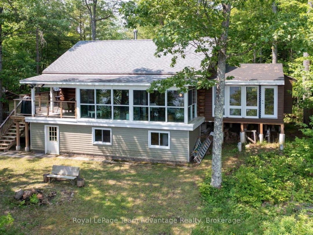 25 LIMBERT LANE N, 