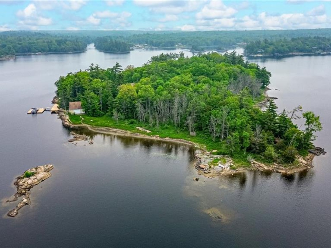2 IS 880 GEORGIAN BAY, 