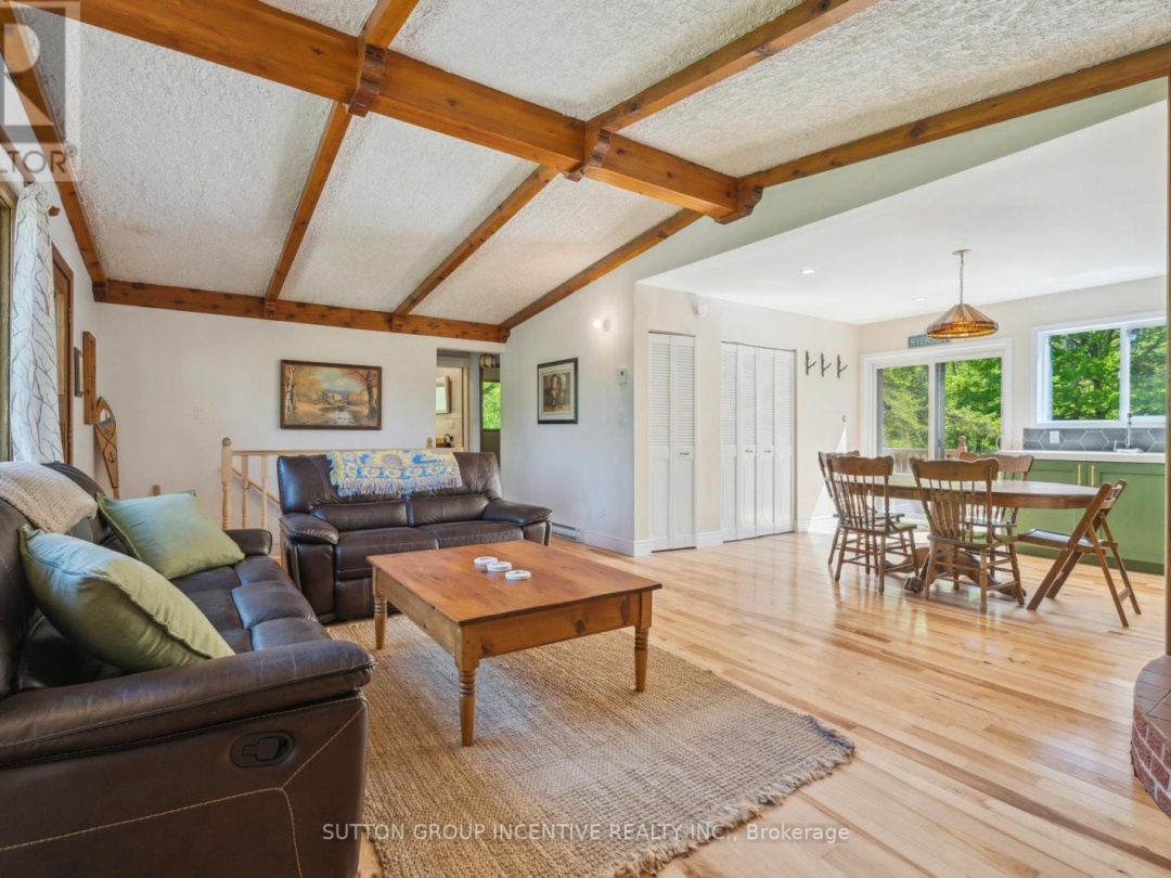 11 MACKENZIE PLACE, Balsam Lake