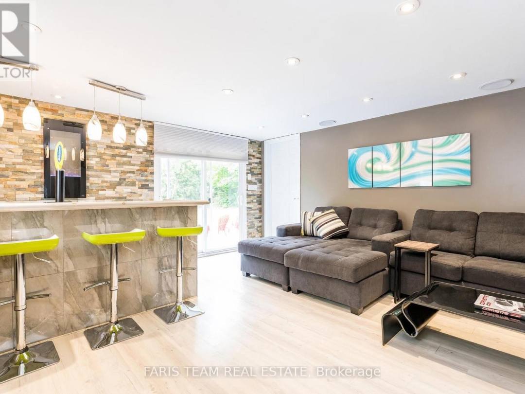 85 FULSOM CRESCENT, 