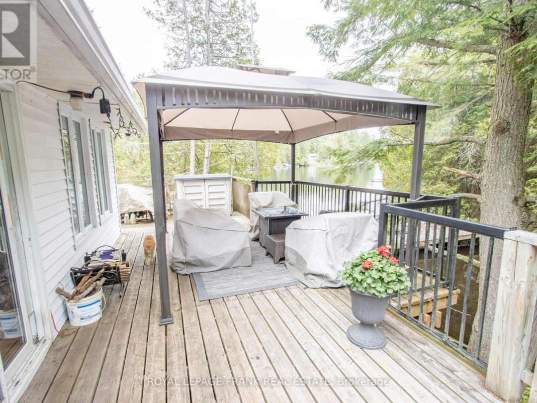 1070 Towering Oaks Trail, Gull Lake