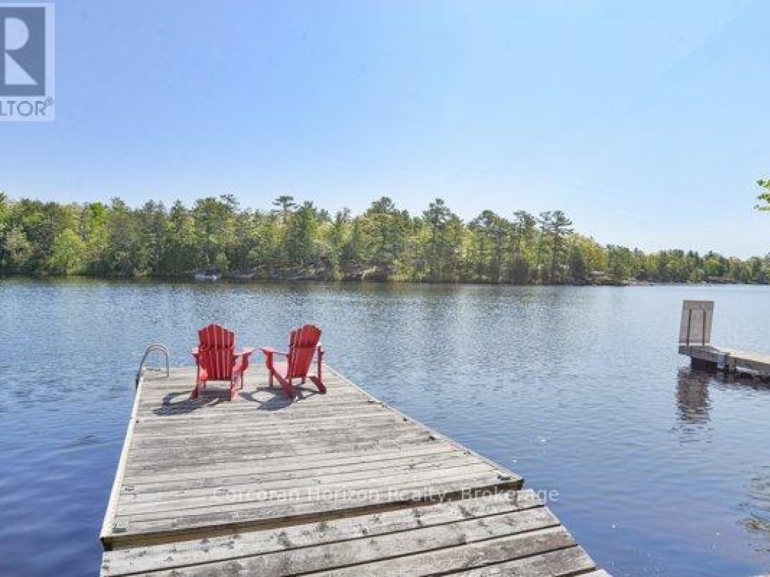 1320 Island 360 Road, Six Mile Lake