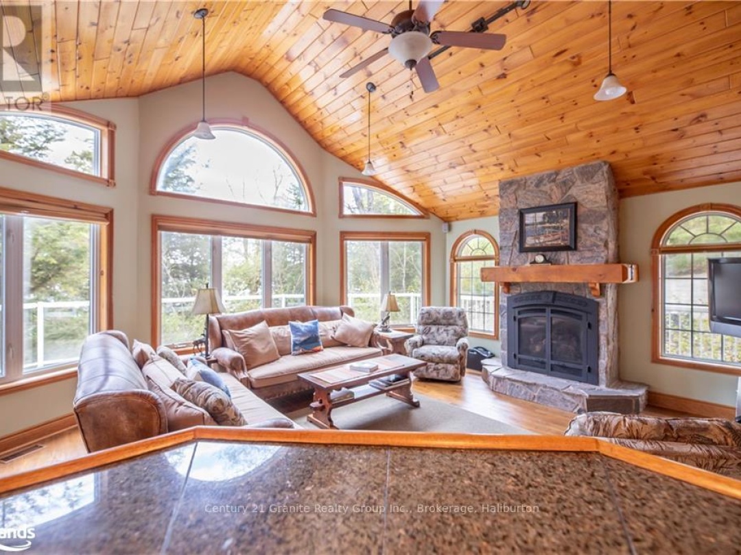 1016 Pegg Drive, Kennisis Lake