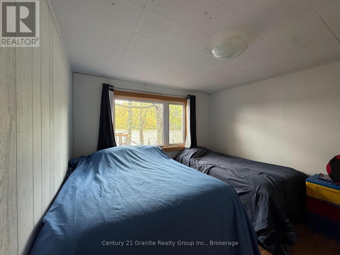 1036 Shirleys Road, Haliburton Lake
