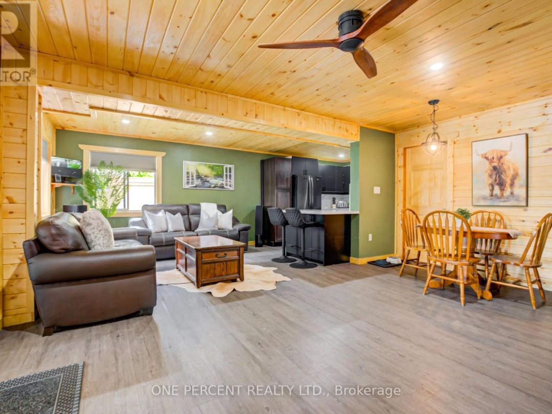 1105 Lakeshore Road, Gooderham Lake