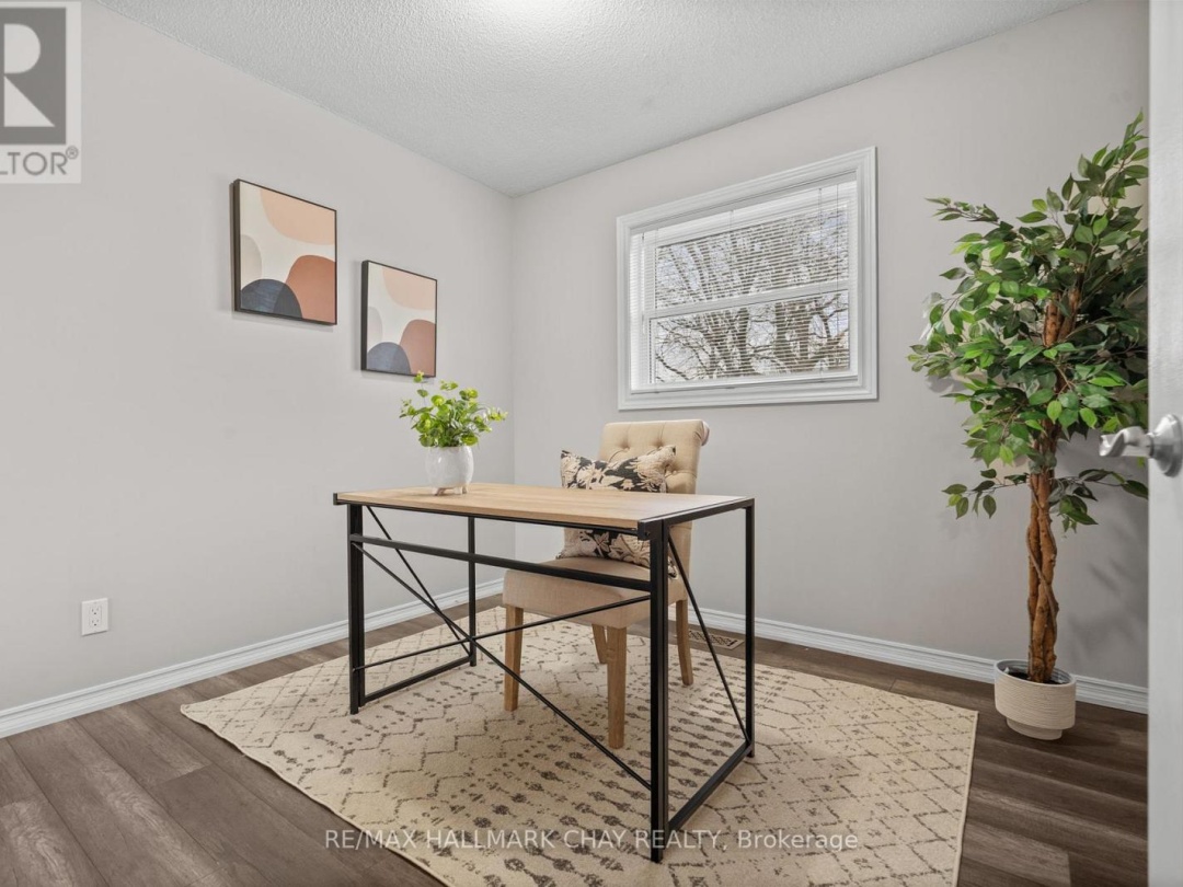 4 - 1 OLIVE CRESCENT, 