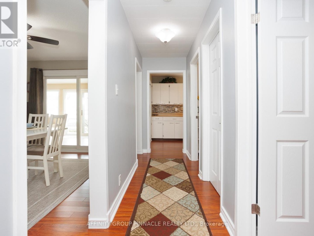 11 LAKEVIEW CRESCENT, 