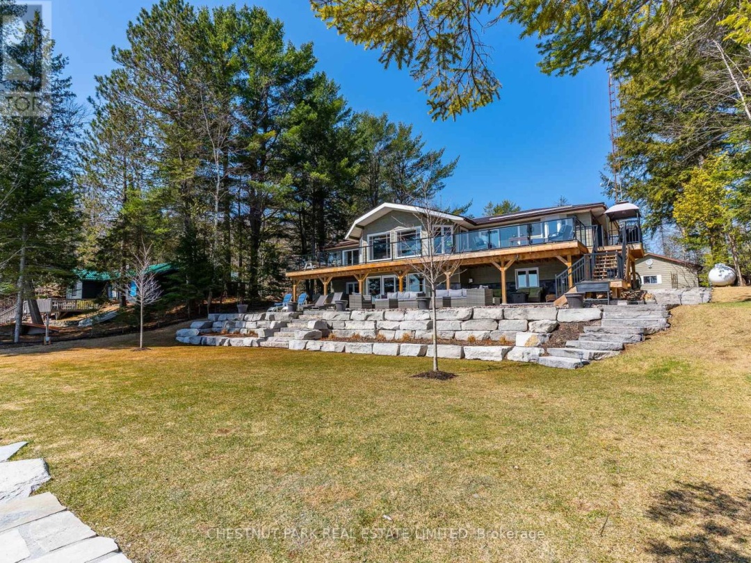 1168 Curry Road, Haliburton Lake