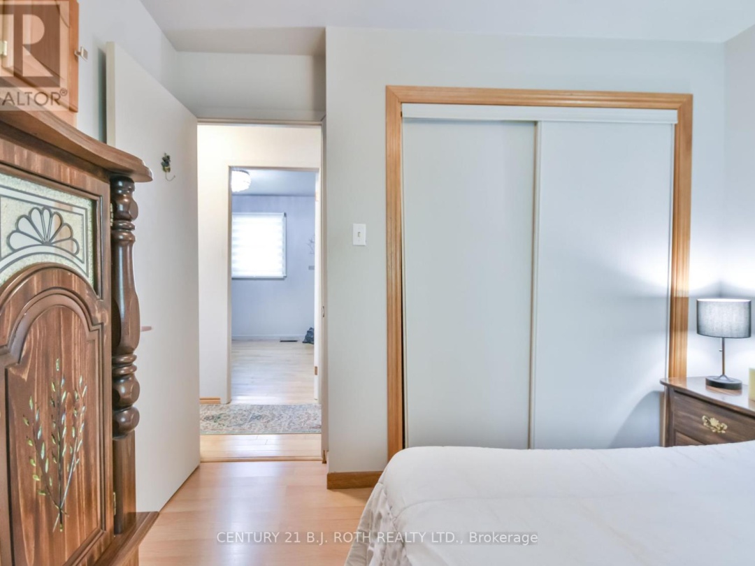 1039 DIVISION ROAD E, 