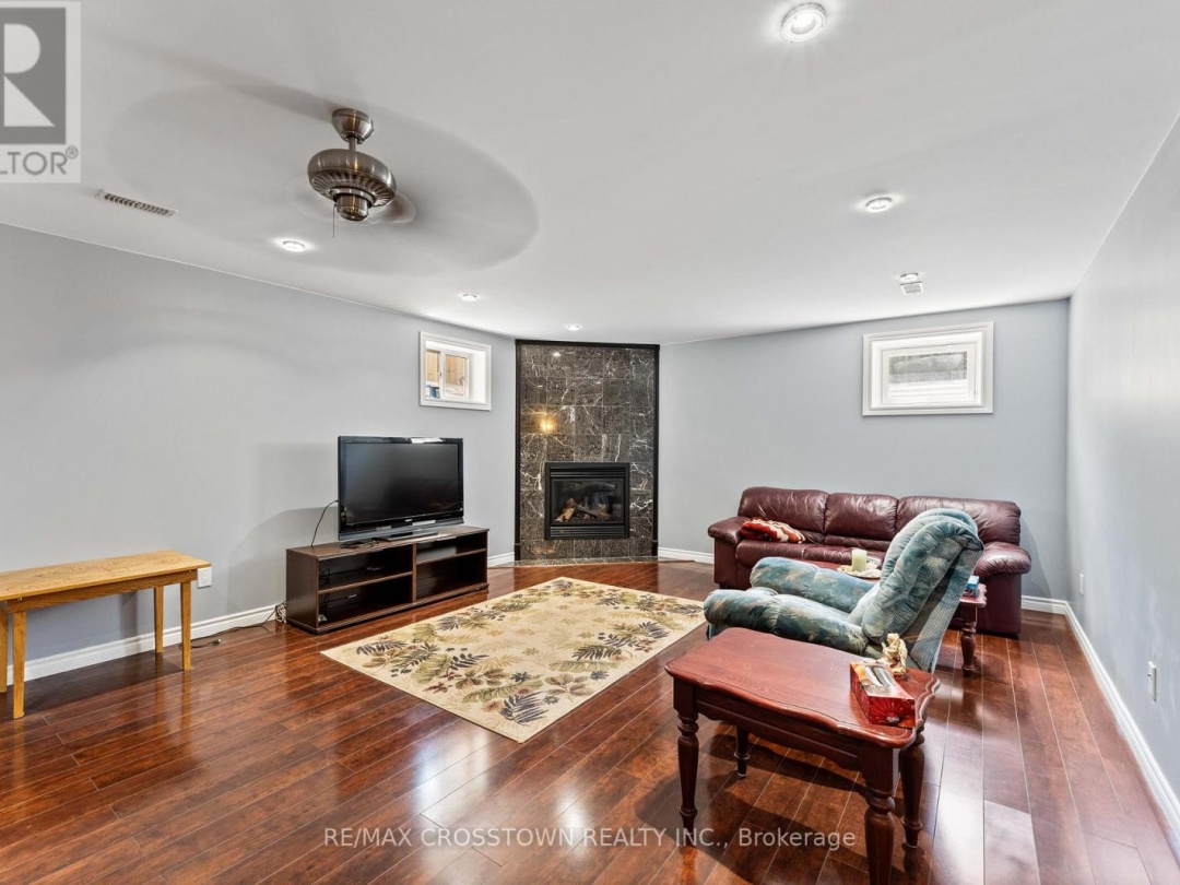 3545 TIMBERLINE AVENUE, 