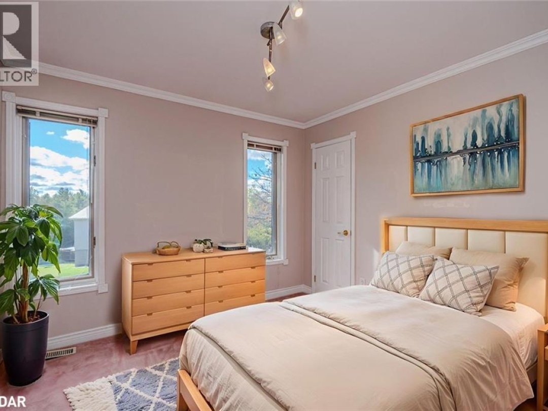 1564 HONEY HARBOUR ROAD, 