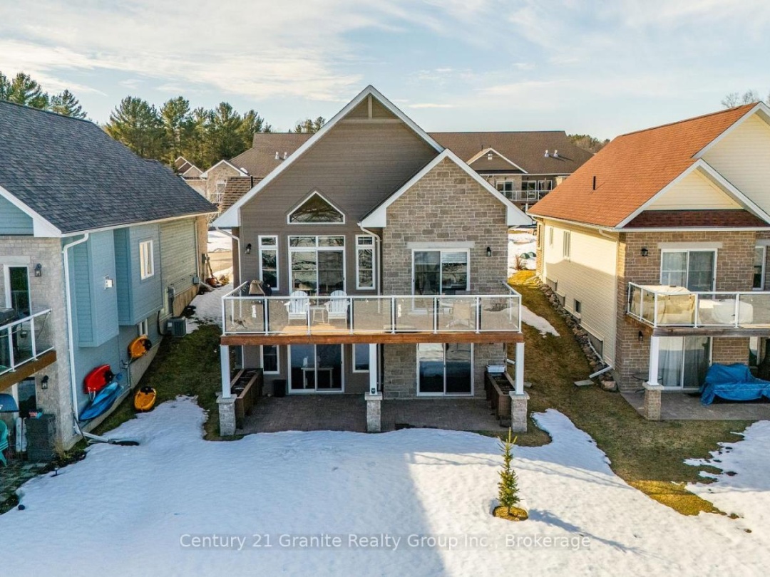 17 Webb Circle, Kashagawigamog Lake