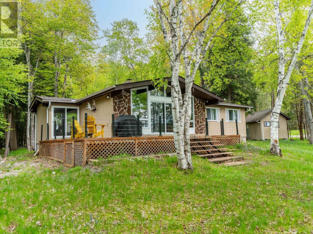 1088 Gravel Pit Drive, Canning Lake