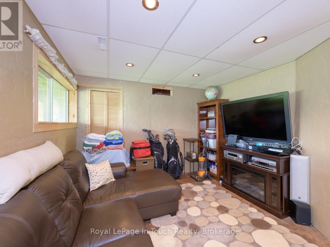2804 Janes Lane, Gloucester Pool