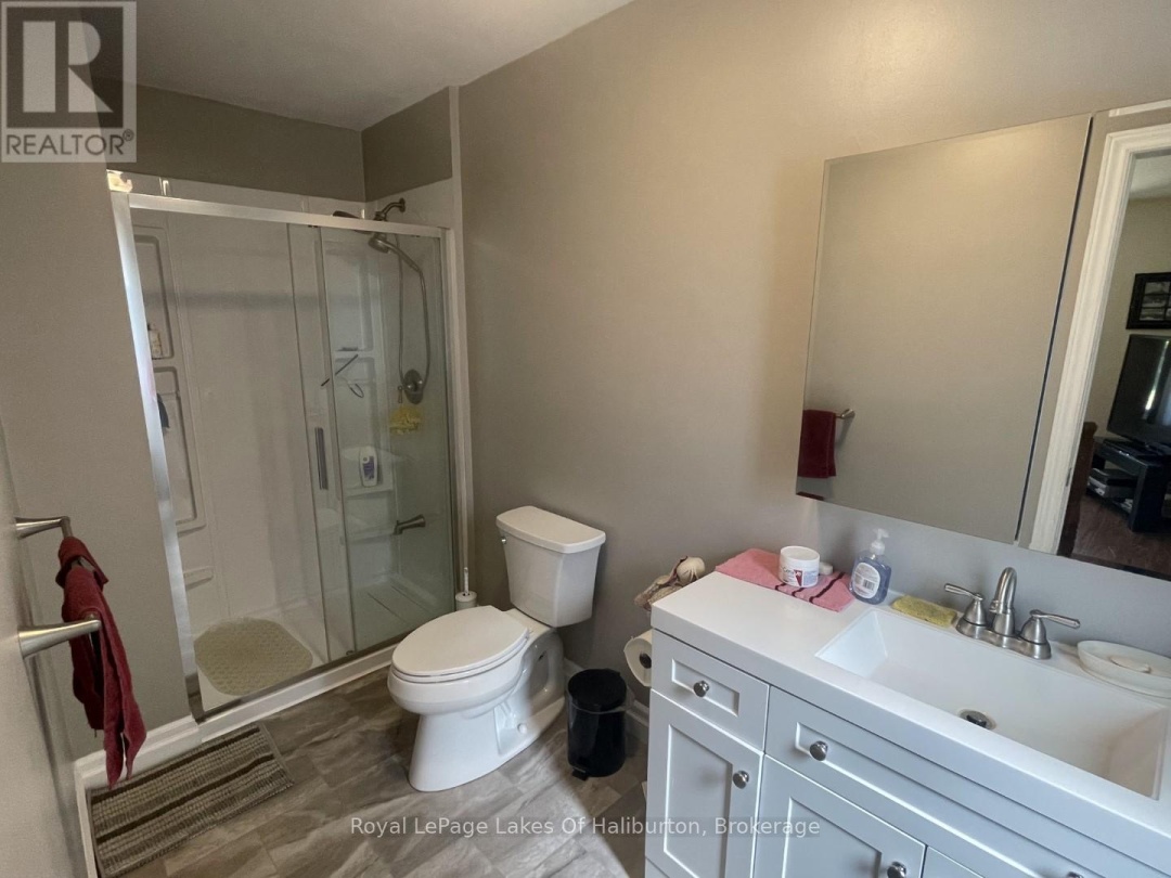 1675 BRAELOCH ROAD, Kennisis Lake