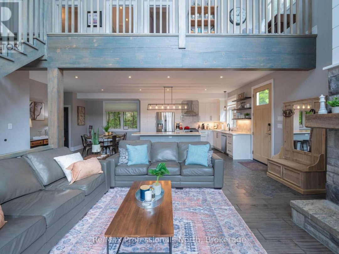 1024 ALBERT LANE E, Kawagama Lake