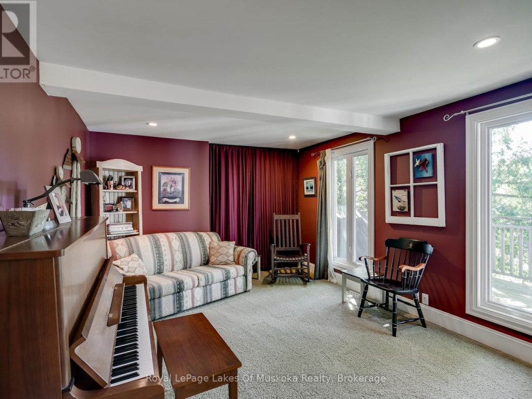 230 Ecclestone Drive, Bracebridge