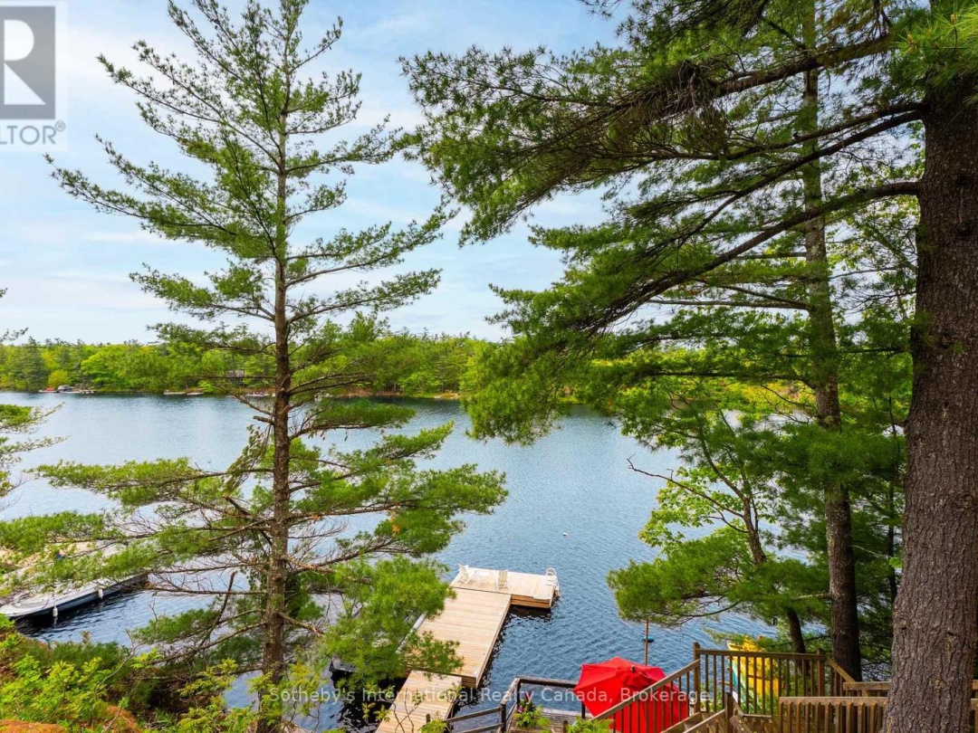 5760 Kahshe Lake, Kahshe Lake