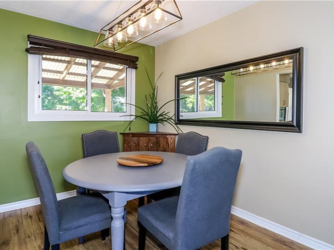 1 LAKEVIEW Drive, 