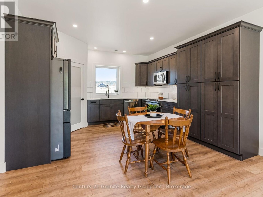 4324 Deep Bay Road, Gull Lake