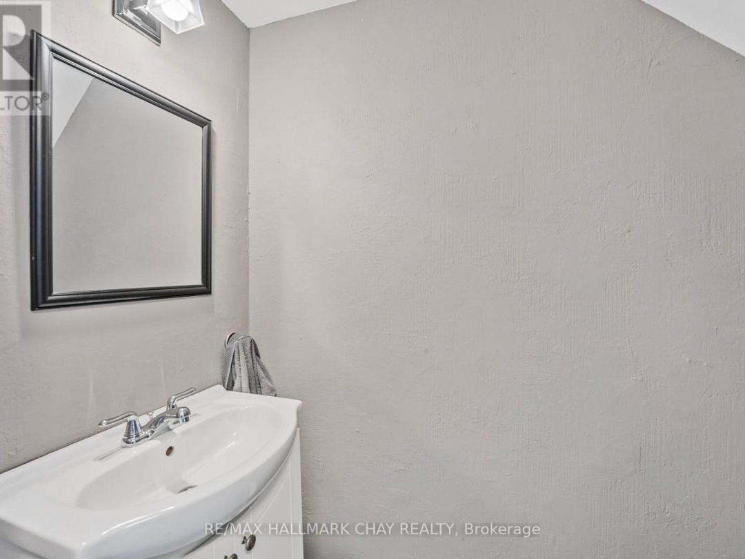 27 40 Victoria Crescent, Orillia