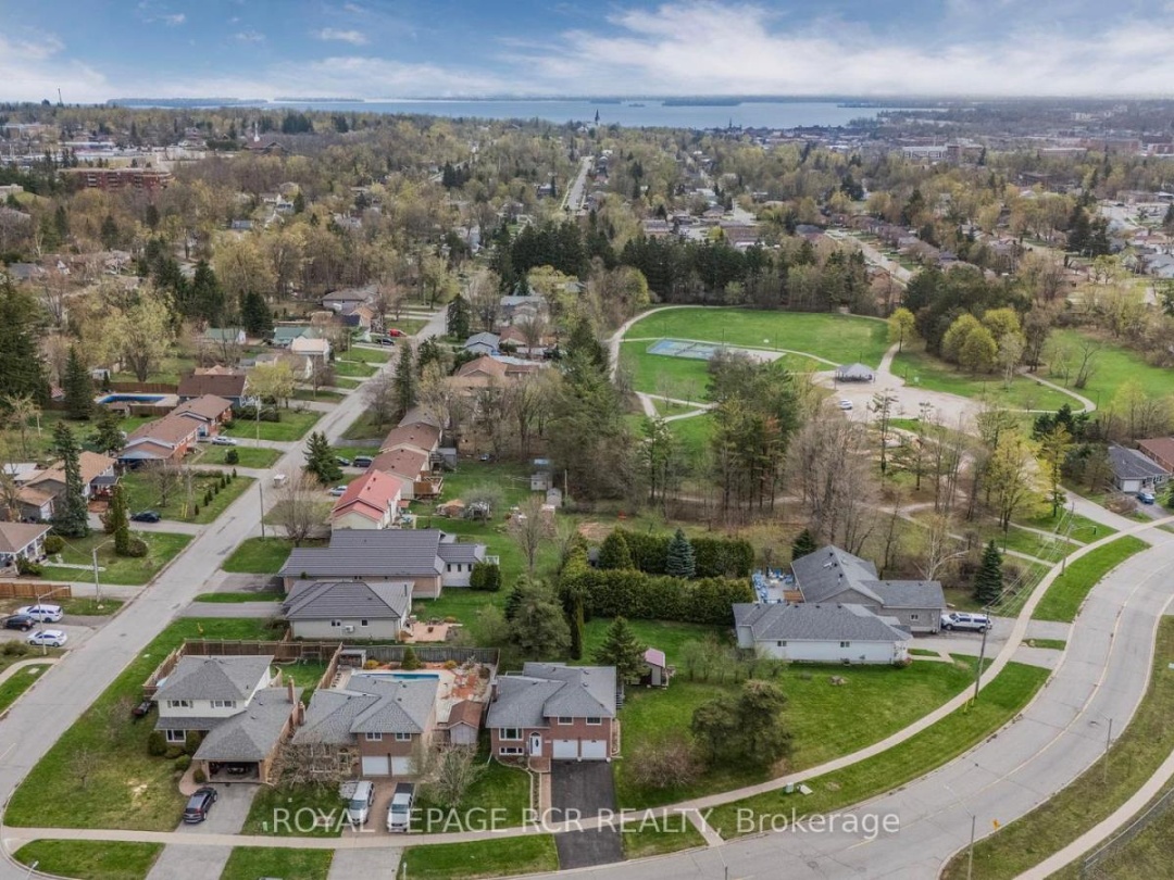 80 Woodside Drive, Orillia