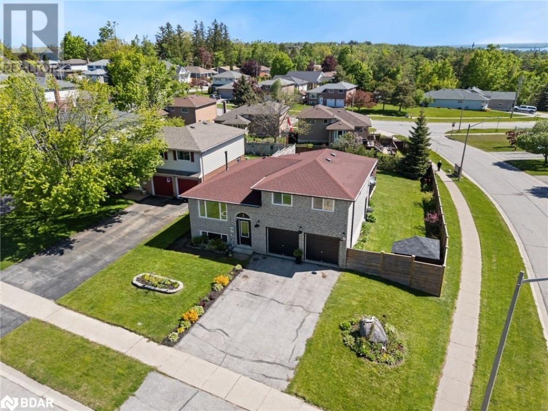 2 CHESTNUT Place, 