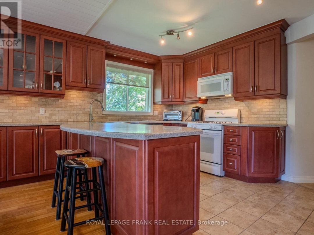 41 Pirates Glen Drive, Pigeon Lake