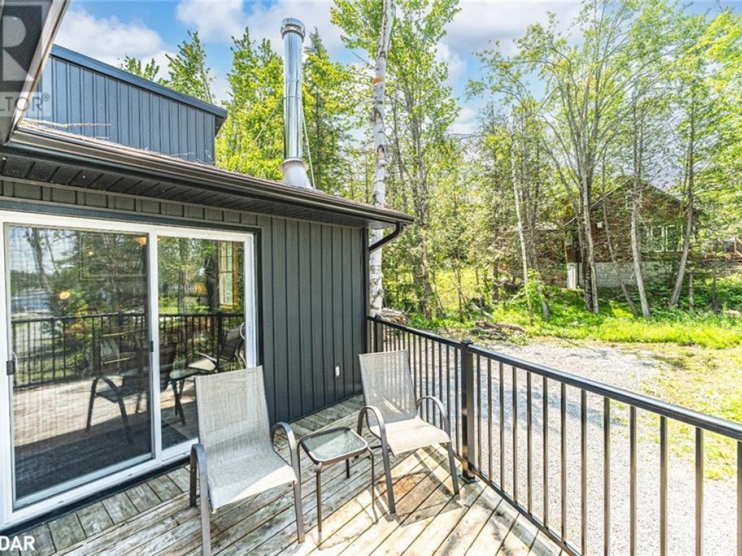 49 HEMLOCK DR, 