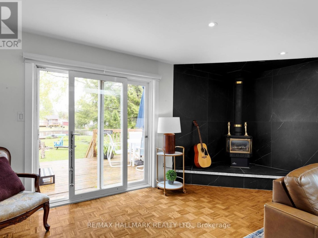 95 Lake Avenue, Lake Simcoe